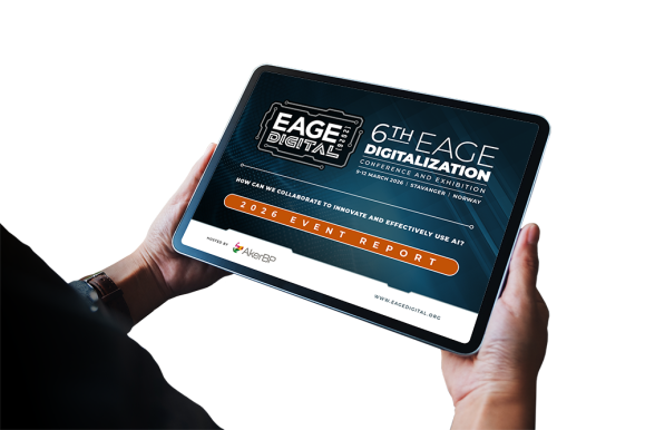 Holding_Tablet_with_EventReport_2