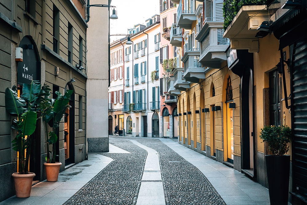 A-colorful-cobblestone-street-in-Brera-Milan